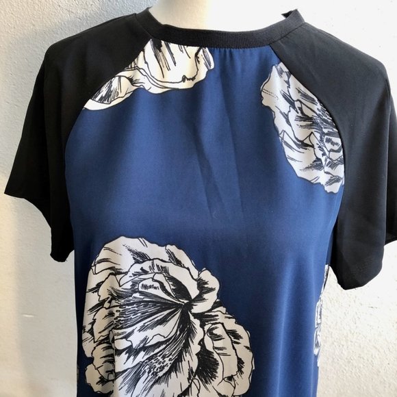 DKNY , Sz XXS Blue Floral Top - Picture 2 of 4